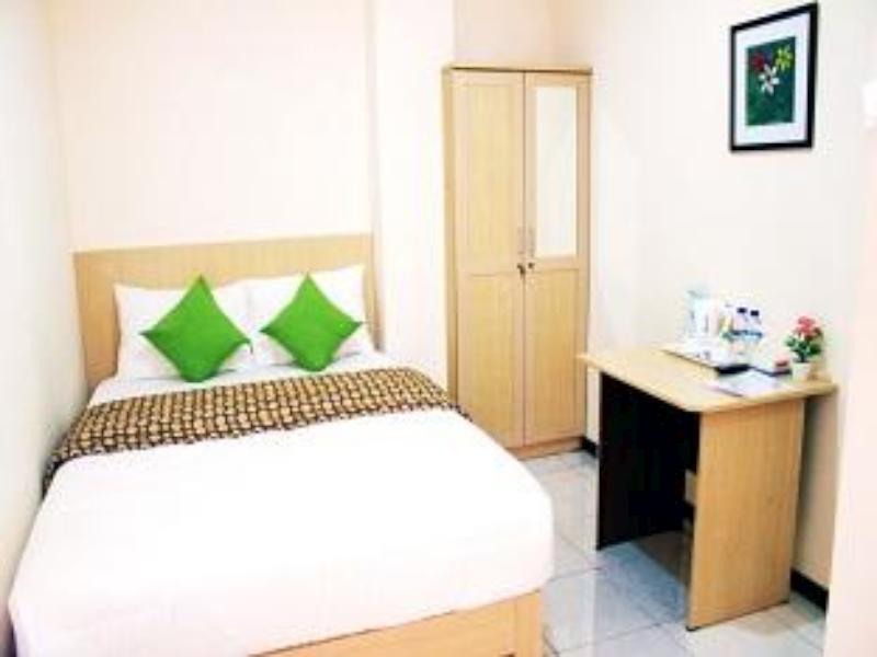 Myzone Homtel Hotel Semarang Exterior photo