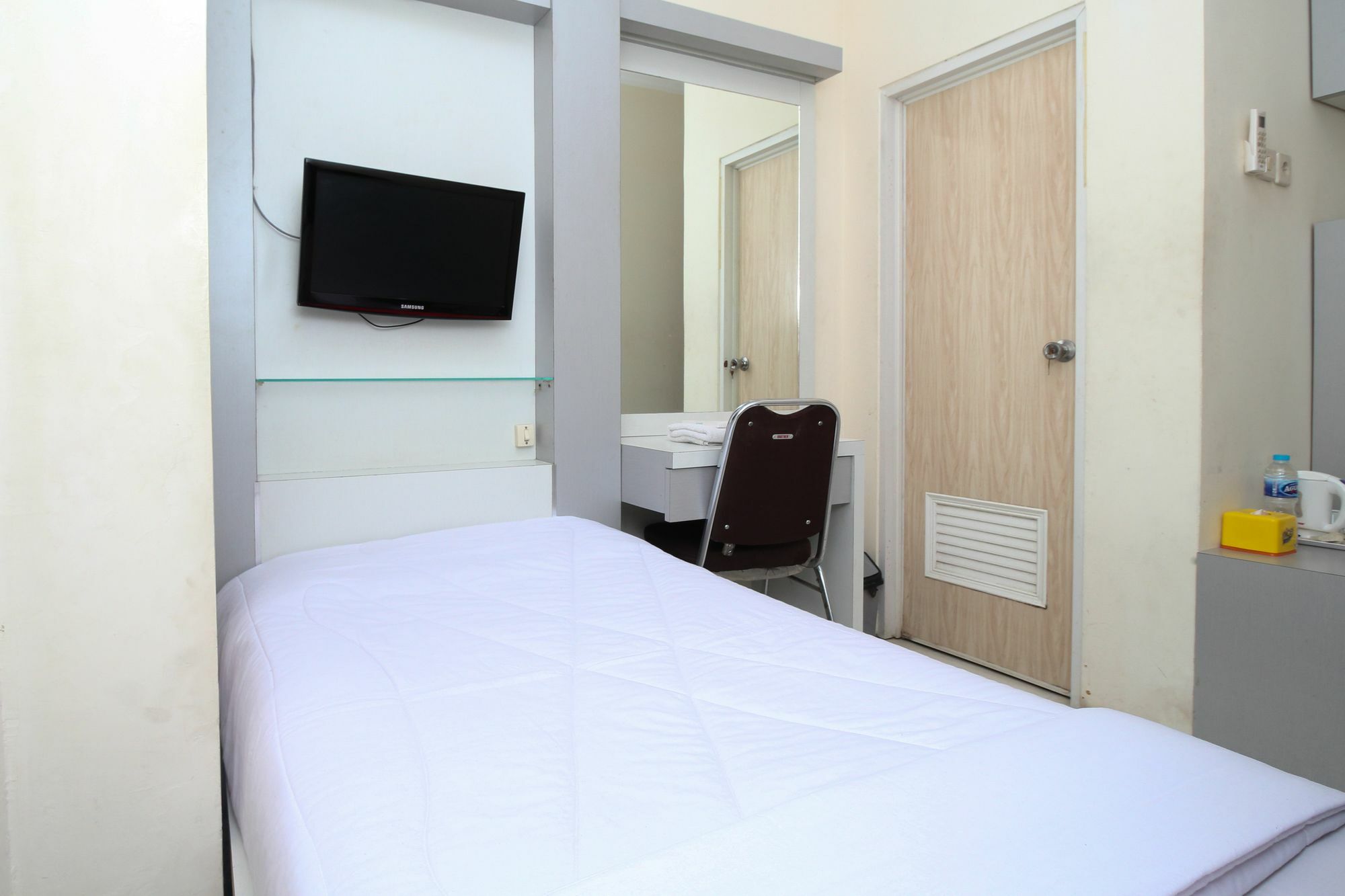 Myzone Homtel Hotel Semarang Exterior photo